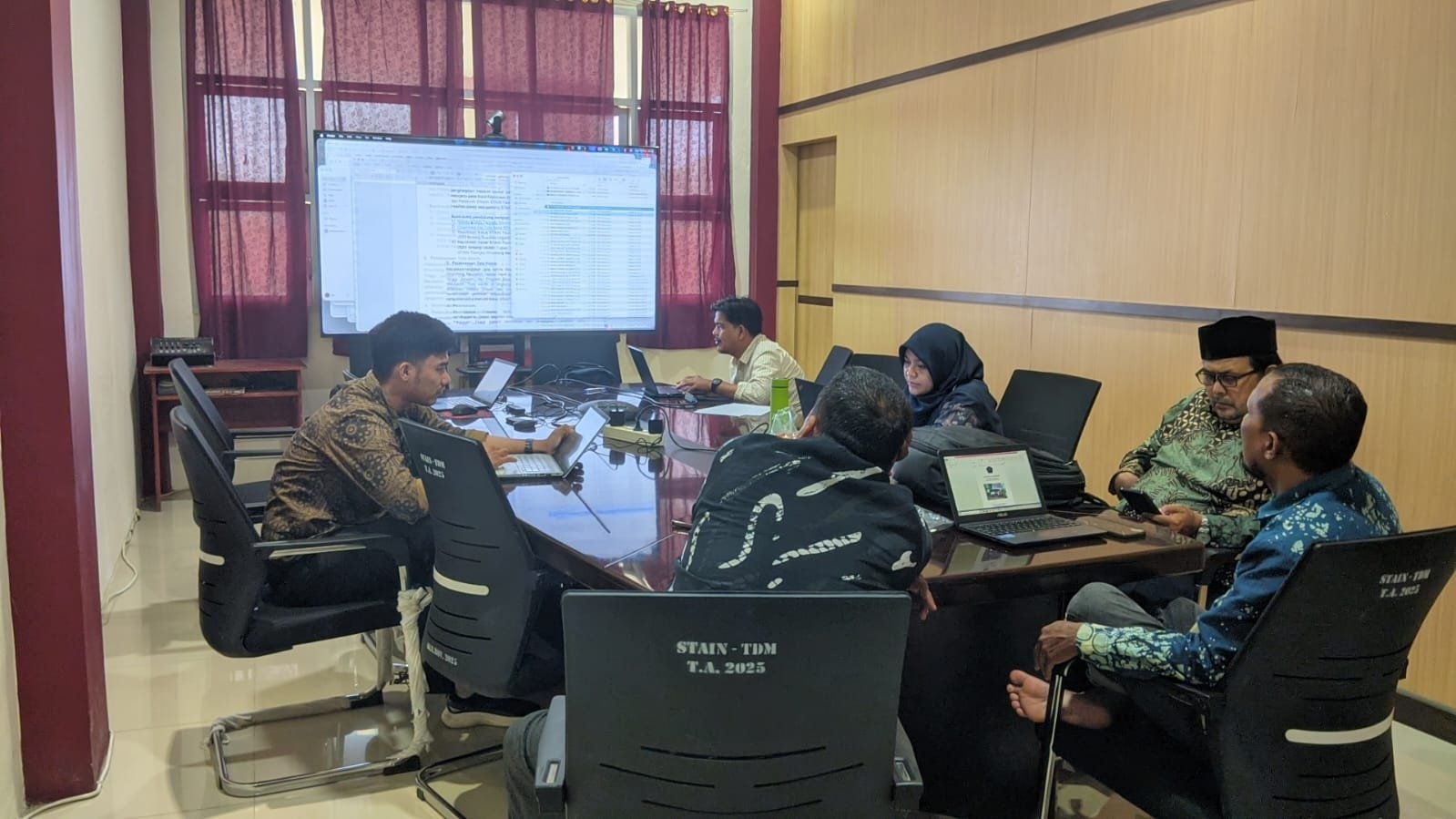 Pusat Penjaminan Mutu STDM Perkuat Kesiapan Akreditasi Prodi S2 MPI melalui Pengecekan dan Submit Data AL